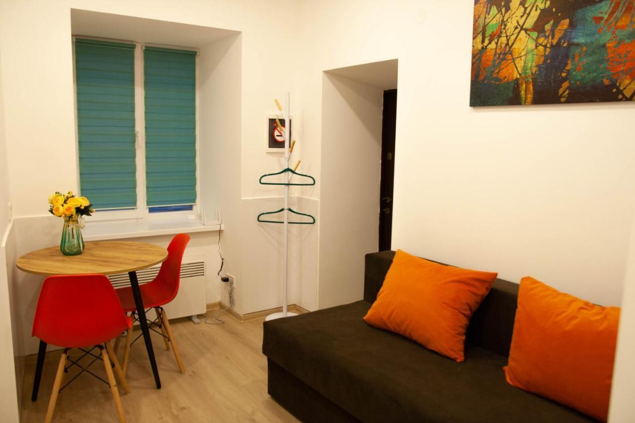Світло Цілодобово Apartments In The City Center إلفيف المظهر الخارجي الصورة